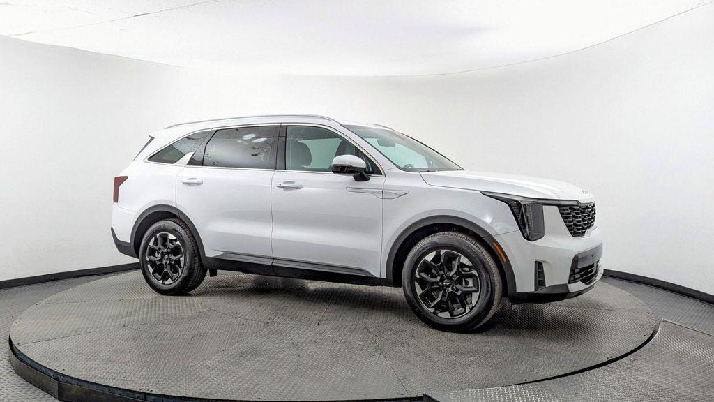 used 2024 Kia Sorento car, priced at $28,499