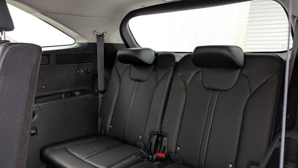 used 2024 Kia Sorento car, priced at $28,499