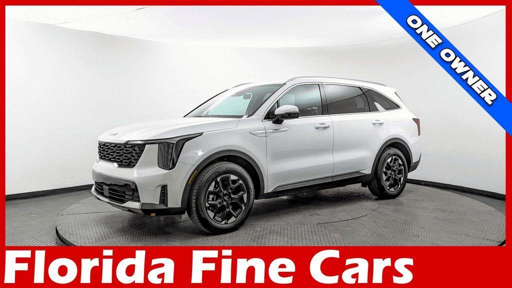 used 2024 Kia Sorento car, priced at $28,499