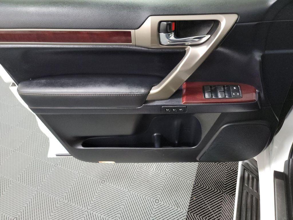used 2017 Lexus GX 460 car, priced at $26,999