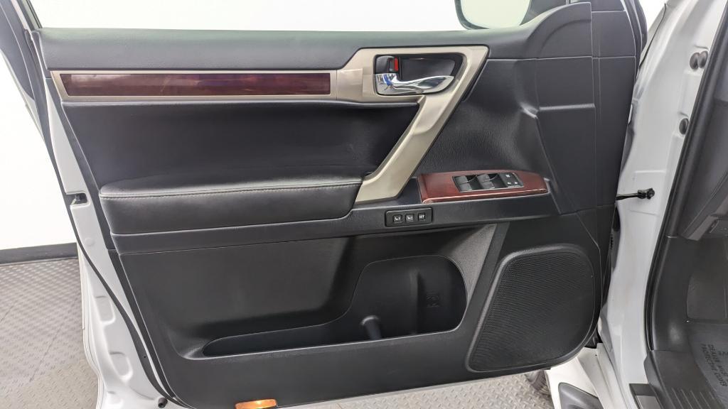 used 2017 Lexus GX 460 car, priced at $26,999