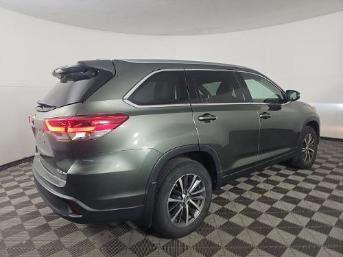 used 2018 Toyota Highlander car, priced at $17,999