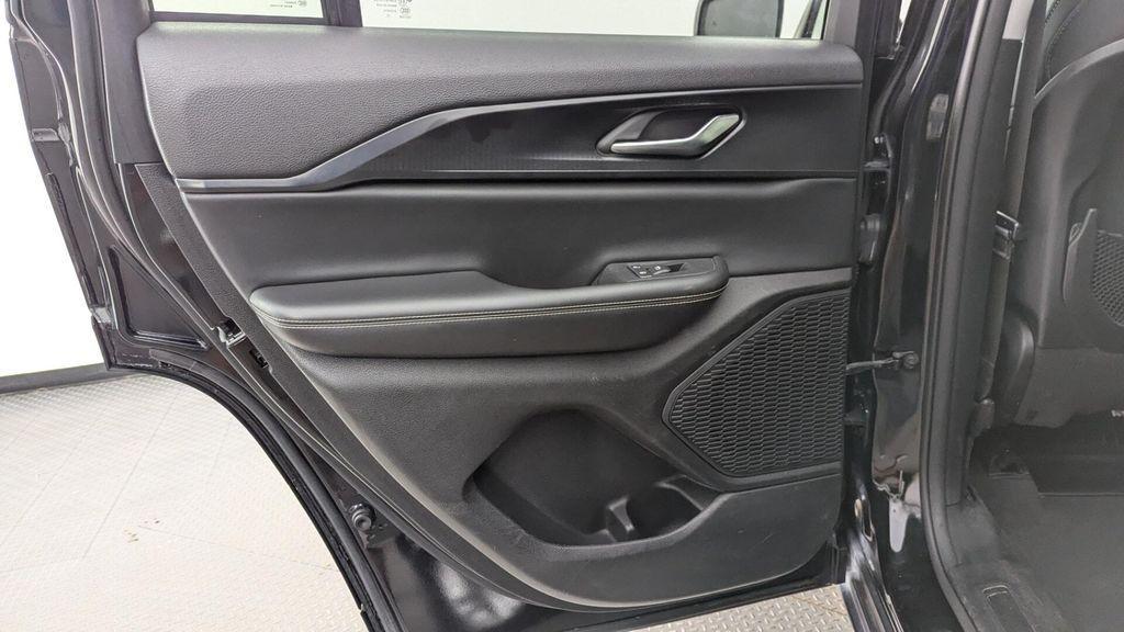 used 2023 Jeep Grand Cherokee car, priced at $22,499