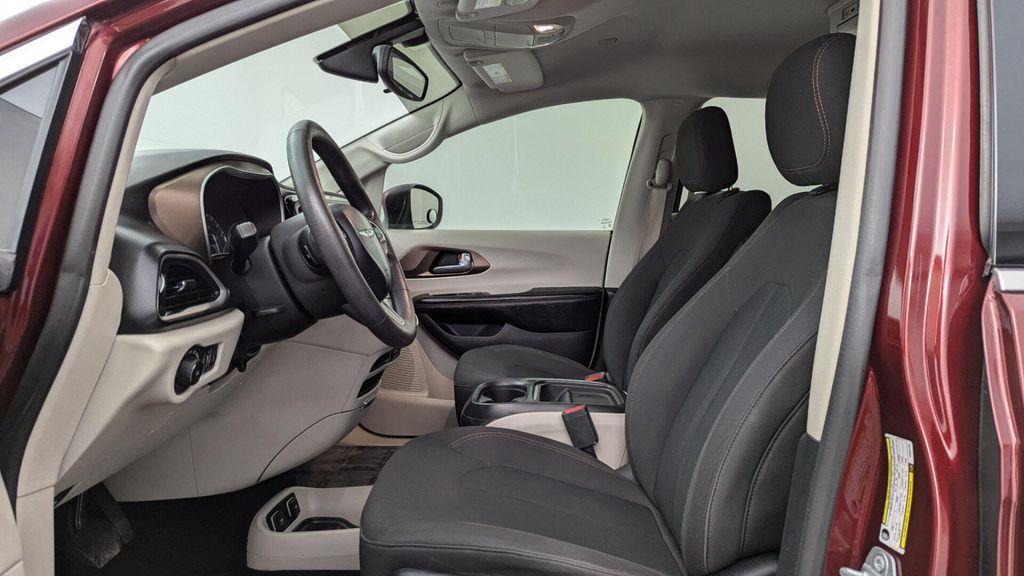 used 2017 Chrysler Pacifica car, priced at $10,299