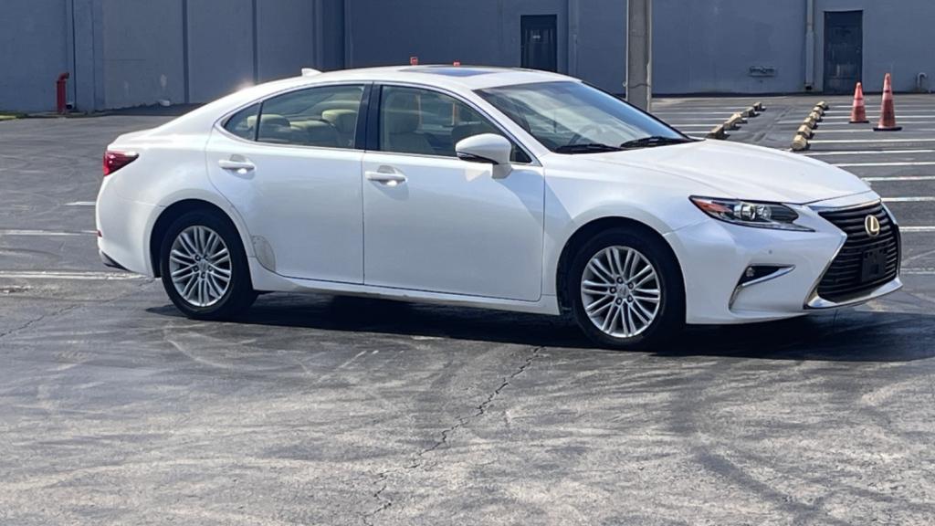 used 2016 Lexus ES 350 car, priced at $17,999