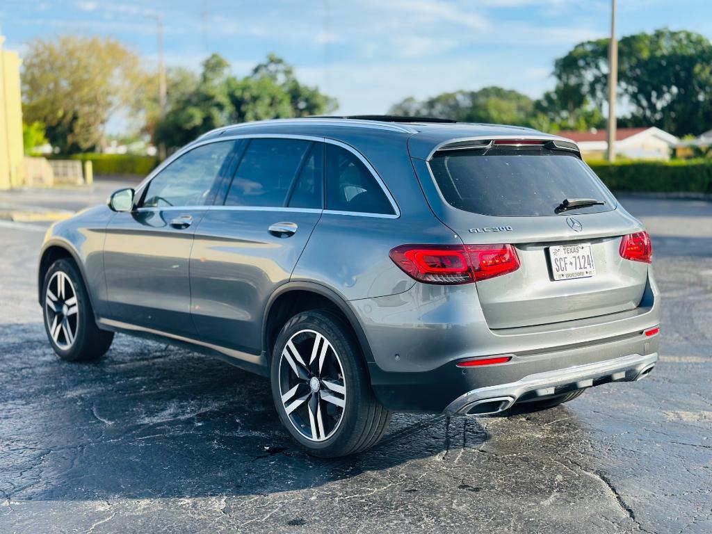 used 2020 Mercedes-Benz GLC 300 car, priced at $20,099