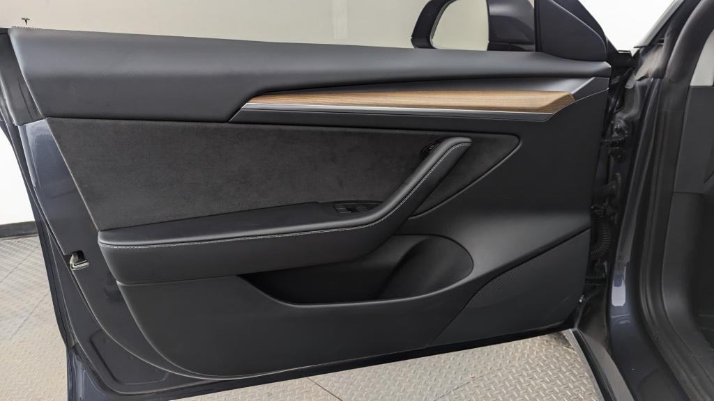 used 2022 Tesla Model 3 car, priced at $23,999