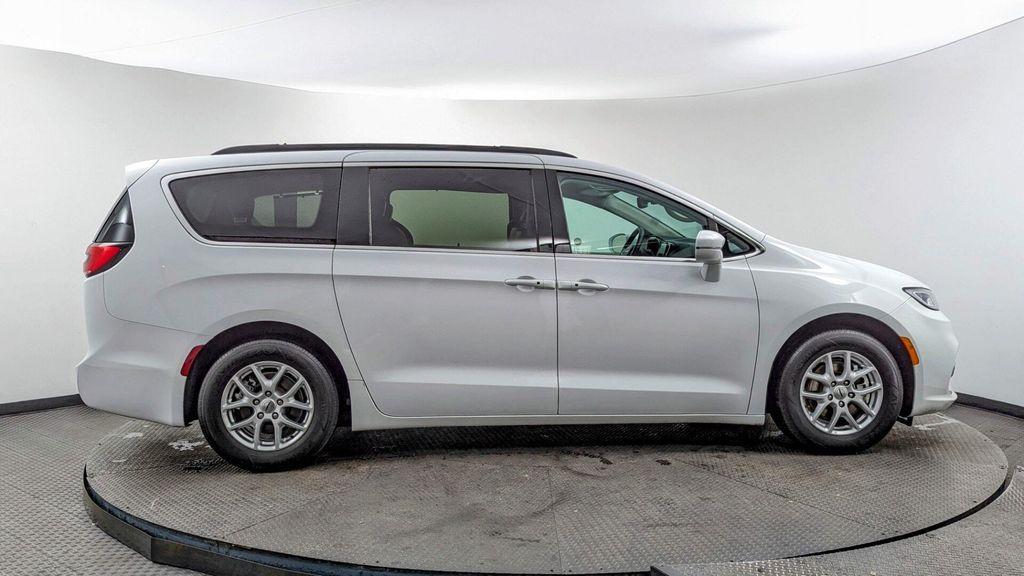 used 2022 Chrysler Pacifica car, priced at $18,798