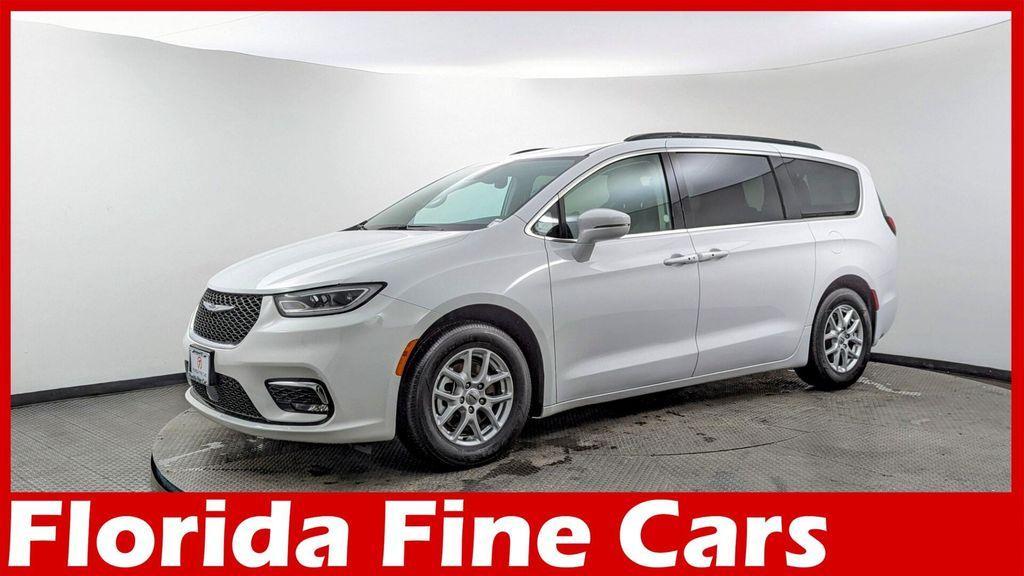 used 2022 Chrysler Pacifica car, priced at $18,798