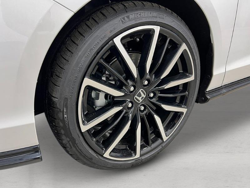 new 2025 Honda Accord Hybrid car, priced at $40,950