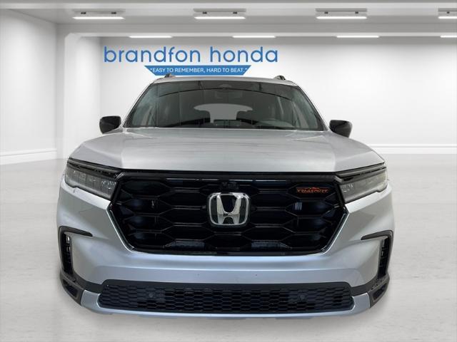 new 2025 Honda Pilot car, priced at $50,795