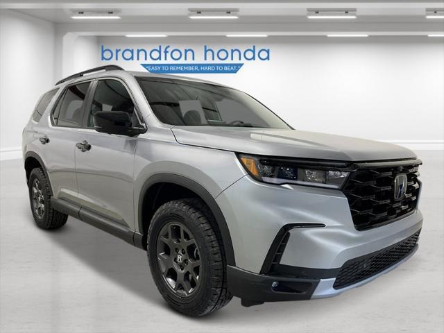 new 2025 Honda Pilot car, priced at $50,795