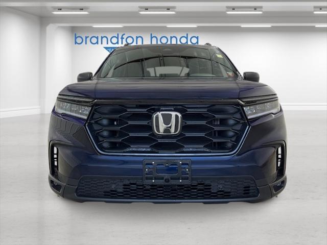 new 2025 Honda Pilot car, priced at $43,695