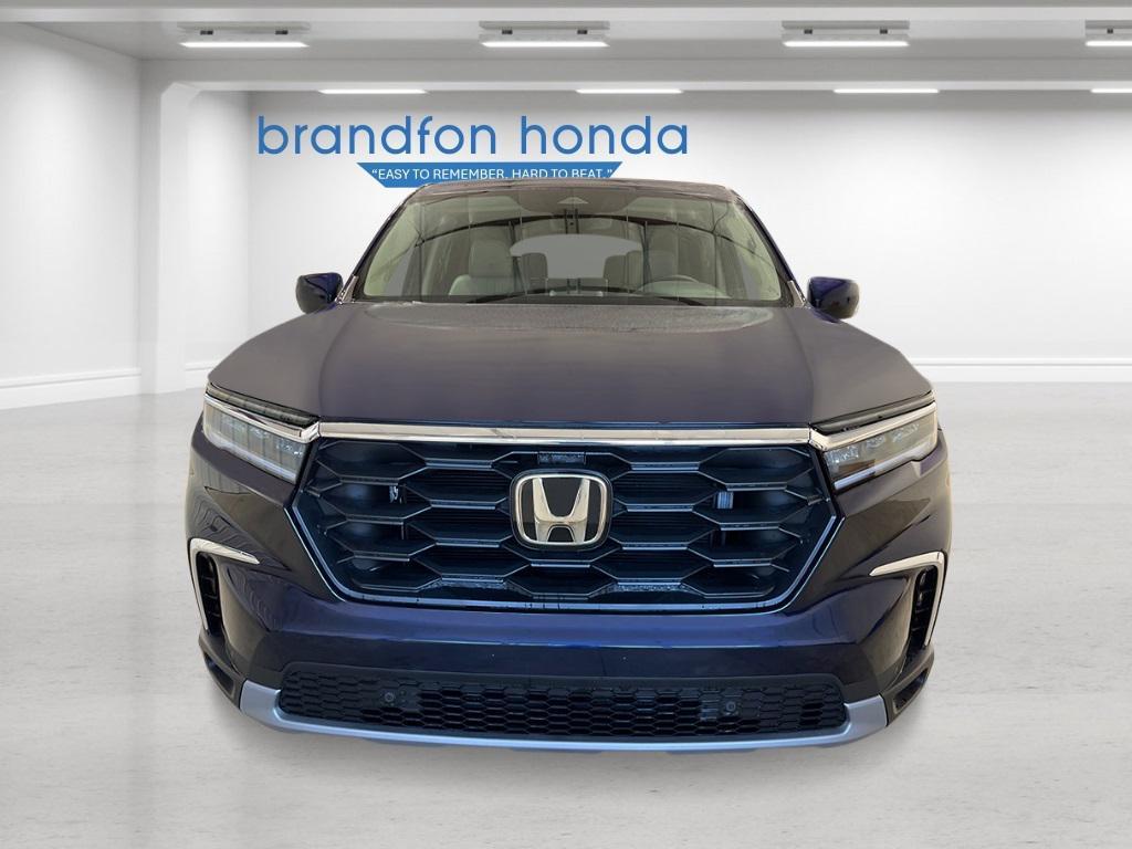 new 2025 Honda Pilot car, priced at $47,095