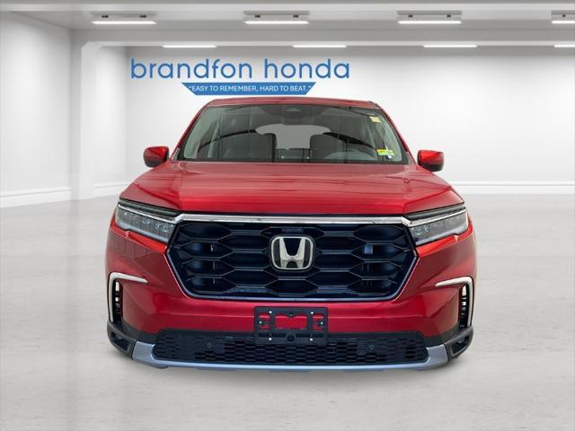 new 2025 Honda Pilot car, priced at $48,235