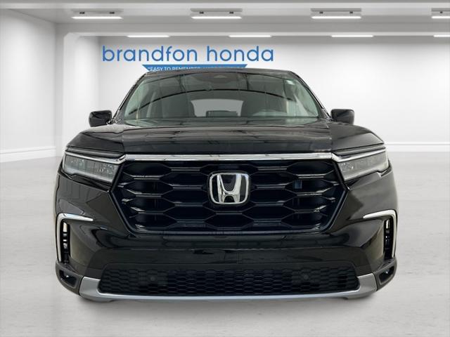 new 2025 Honda Pilot car, priced at $46,995