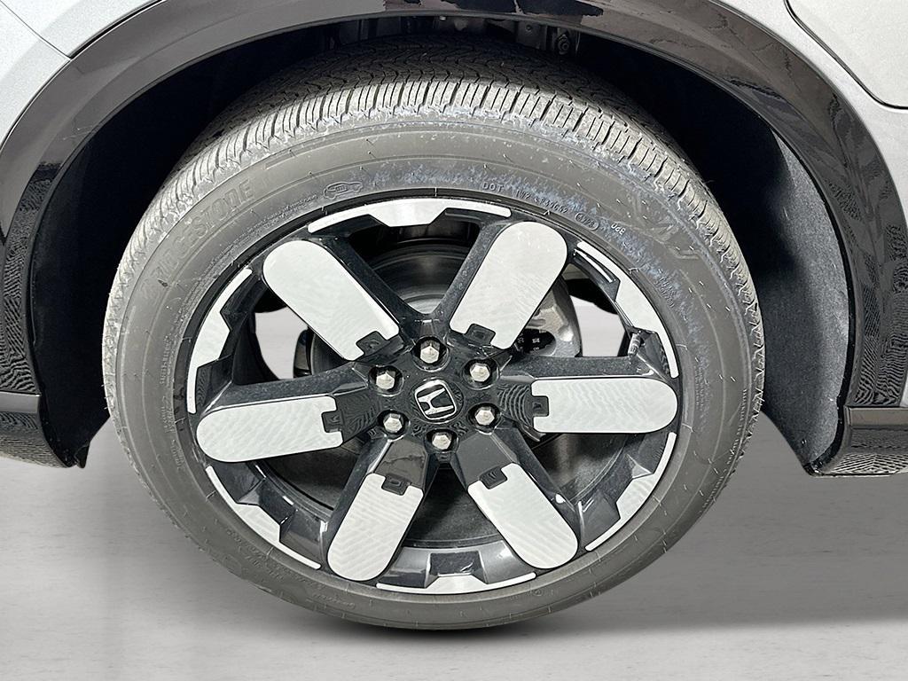 new 2025 Honda Prologue car, priced at $59,395