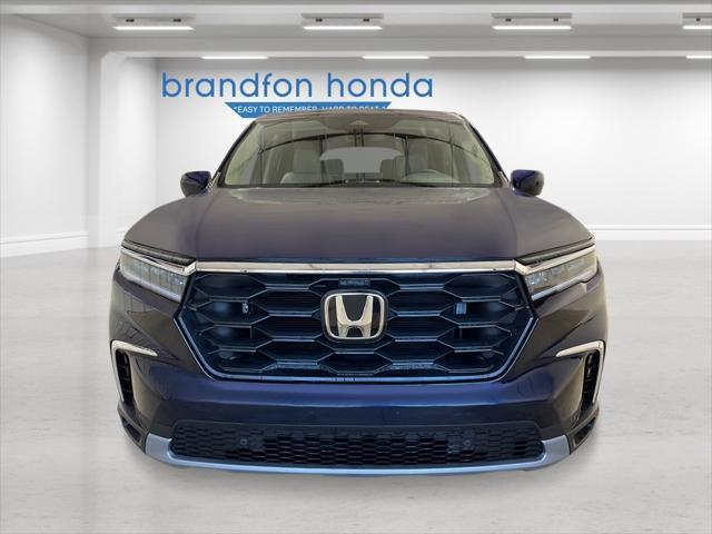 new 2025 Honda Pilot car, priced at $47,050