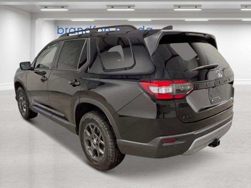new 2025 Honda Pilot car, priced at $50,895