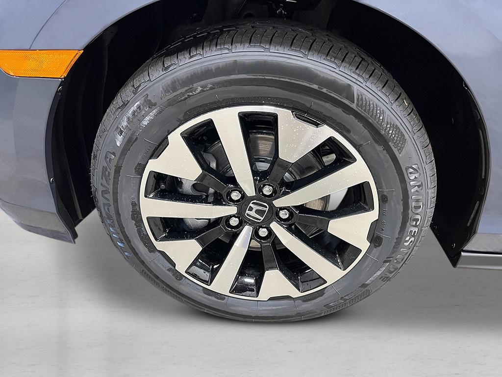 new 2026 Honda Odyssey car, priced at $44,290