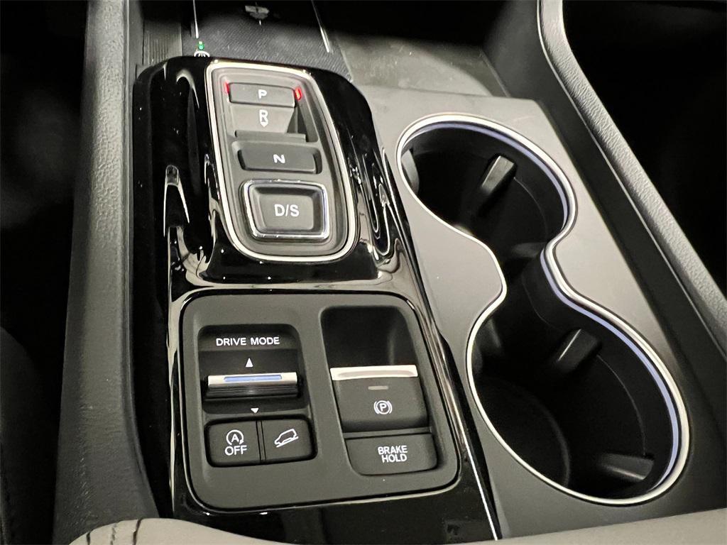 new 2025 Honda Pilot car, priced at $54,025