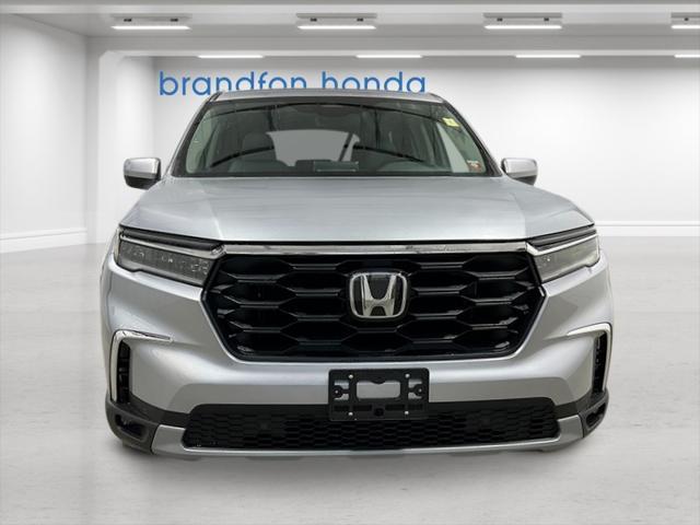 new 2025 Honda Pilot car, priced at $46,995