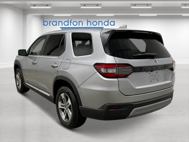 new 2025 Honda Pilot car, priced at $46,995