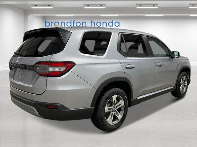 new 2025 Honda Pilot car, priced at $46,995