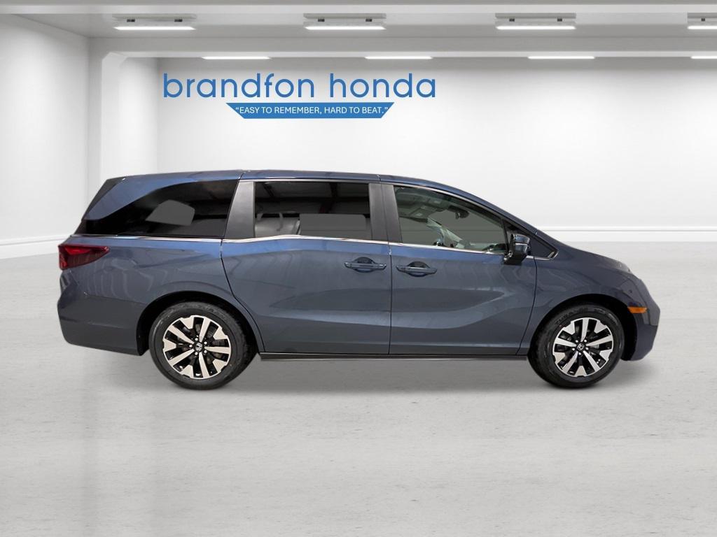 new 2026 Honda Odyssey car, priced at $44,290