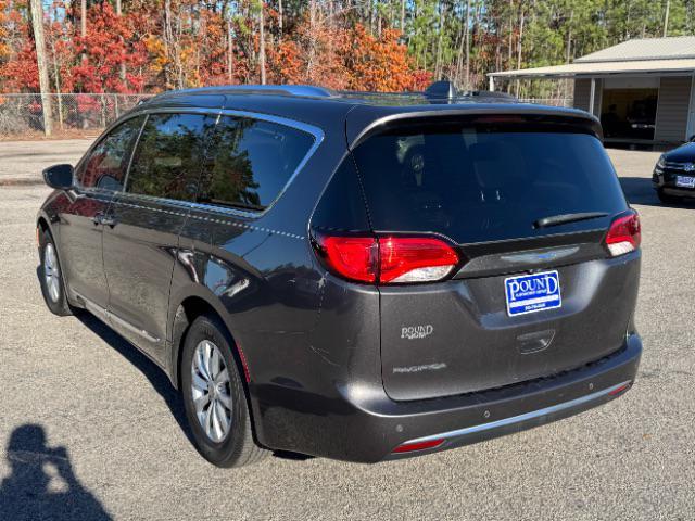 used 2018 Chrysler Pacifica car, priced at $15,995