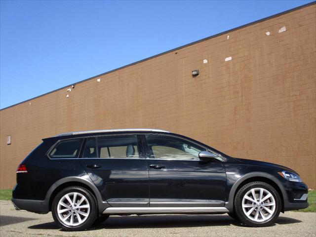 used 2019 Volkswagen Golf Alltrack car, priced at $21,974