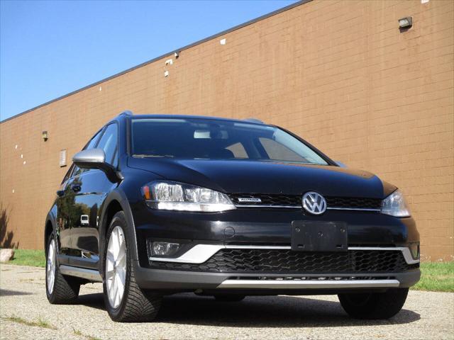 used 2019 Volkswagen Golf Alltrack car, priced at $21,974