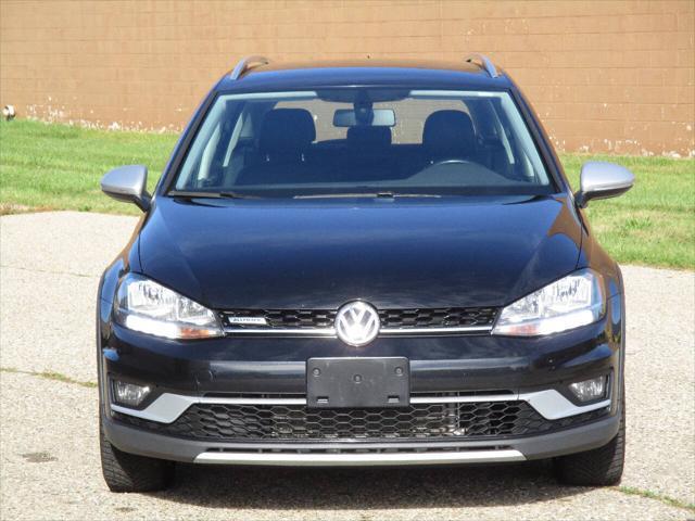 used 2019 Volkswagen Golf Alltrack car, priced at $21,974