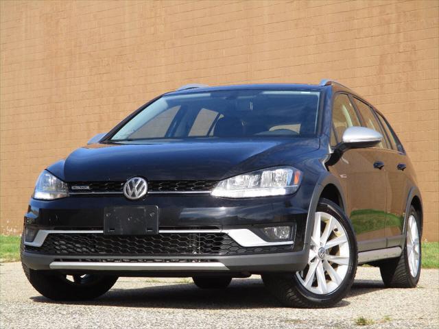 used 2019 Volkswagen Golf Alltrack car, priced at $21,974