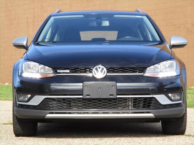 used 2019 Volkswagen Golf Alltrack car, priced at $21,974