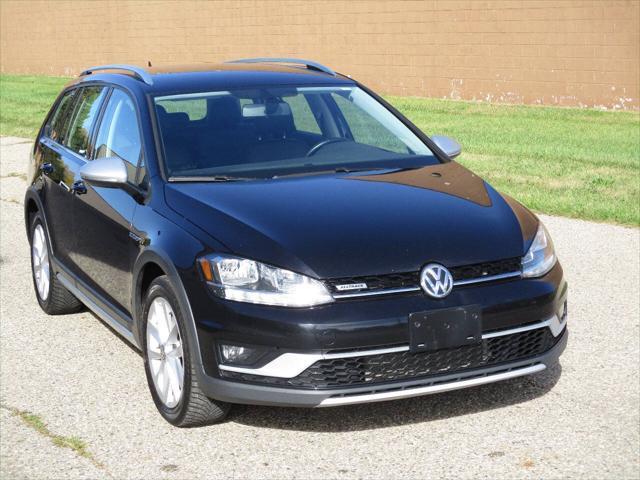 used 2019 Volkswagen Golf Alltrack car, priced at $21,974