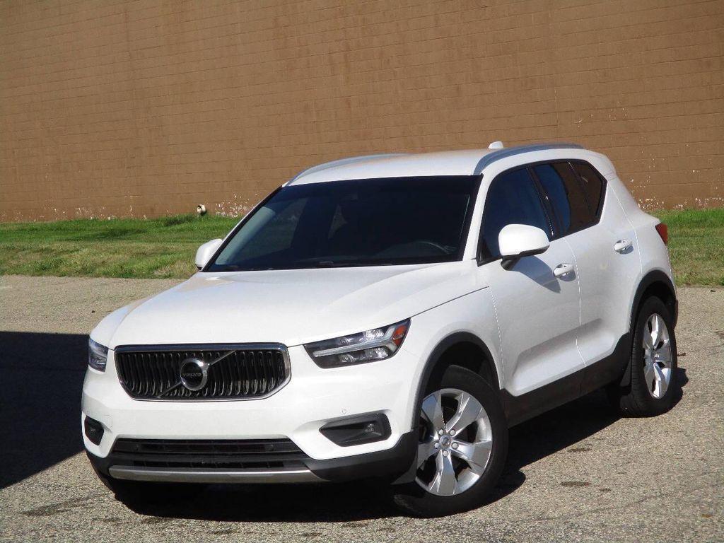 used 2022 Volvo XC40 car, priced at $19,860
