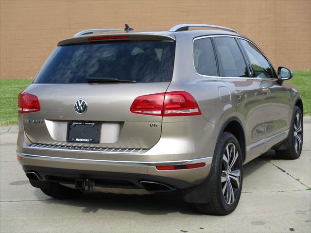 used 2017 Volkswagen Touareg car