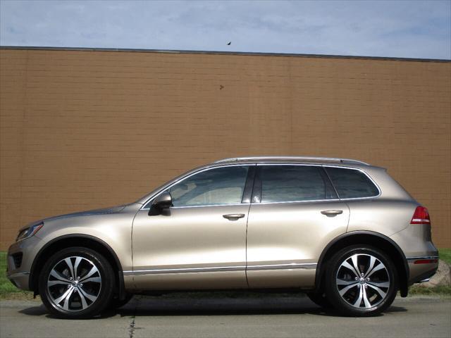 used 2017 Volkswagen Touareg car