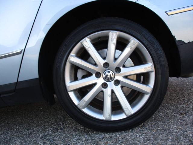 used 2007 Volkswagen Passat car, priced at $6,351