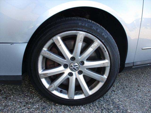 used 2007 Volkswagen Passat car, priced at $6,351