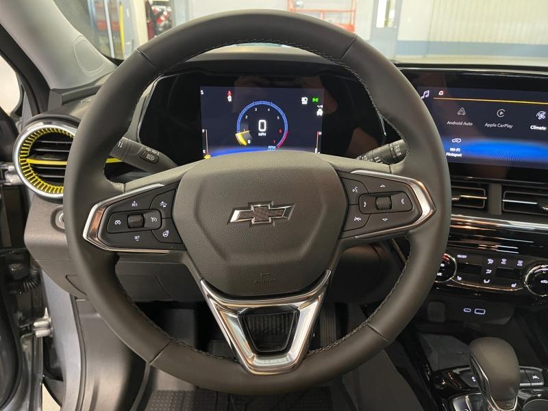 new 2025 Chevrolet Trax car, priced at $27,339