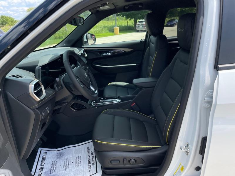 new 2025 Chevrolet TrailBlazer car, priced at $35,969