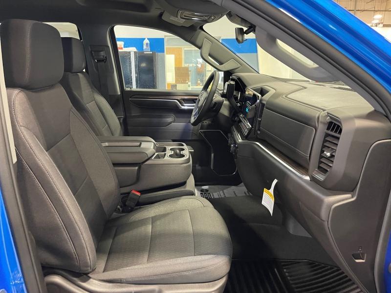 new 2025 Chevrolet Silverado 1500 car, priced at $57,884