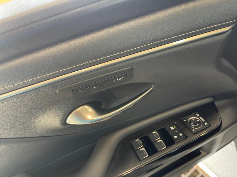 used 2022 Lexus ES 350 car, priced at $35,368