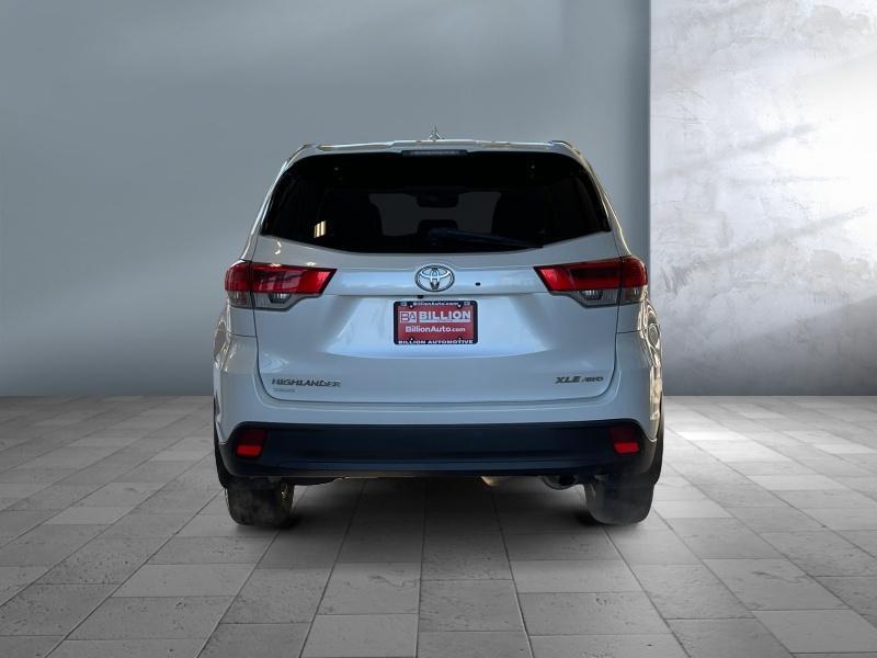 used 2019 Toyota Highlander car, priced at $25,834