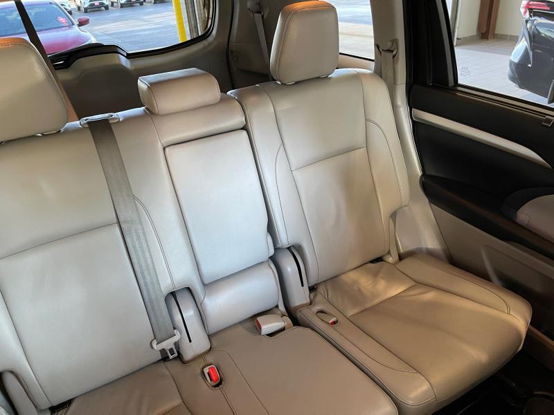 used 2019 Toyota Highlander car, priced at $25,834