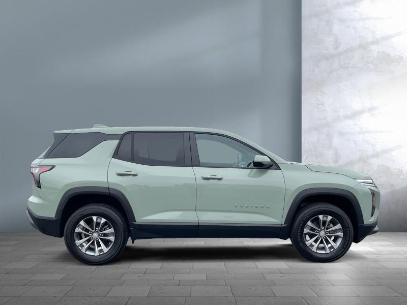 new 2026 Chevrolet Equinox car, priced at $32,944