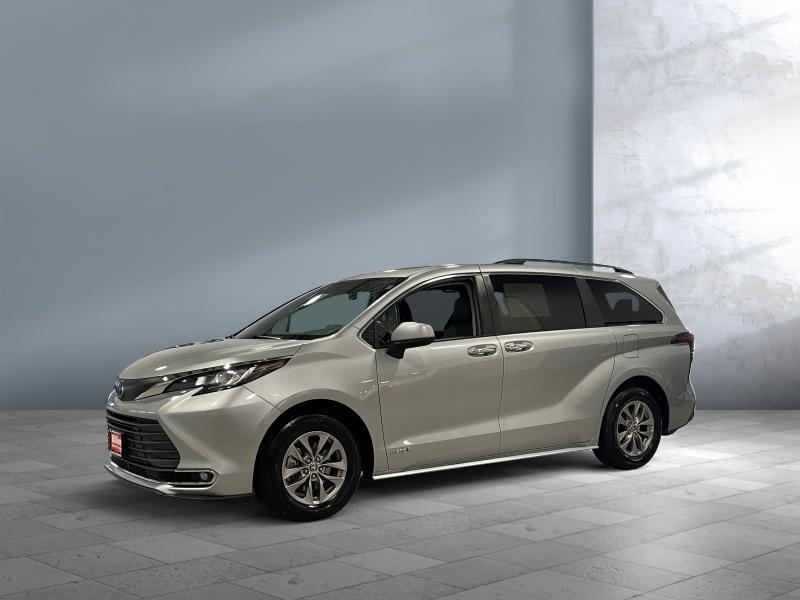 used 2021 Toyota Sienna car, priced at $37,977