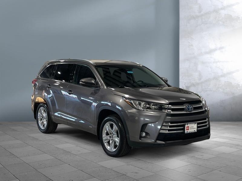 used 2019 Toyota Highlander Hybrid car, priced at $33,977